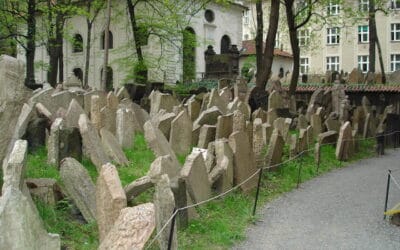 Old Jewish Cemetery and Ceremonial Hall: Prague, Czech Republic