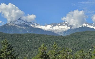 Tantalus Lookout-Roadside Viewpoint: Squamish, BC